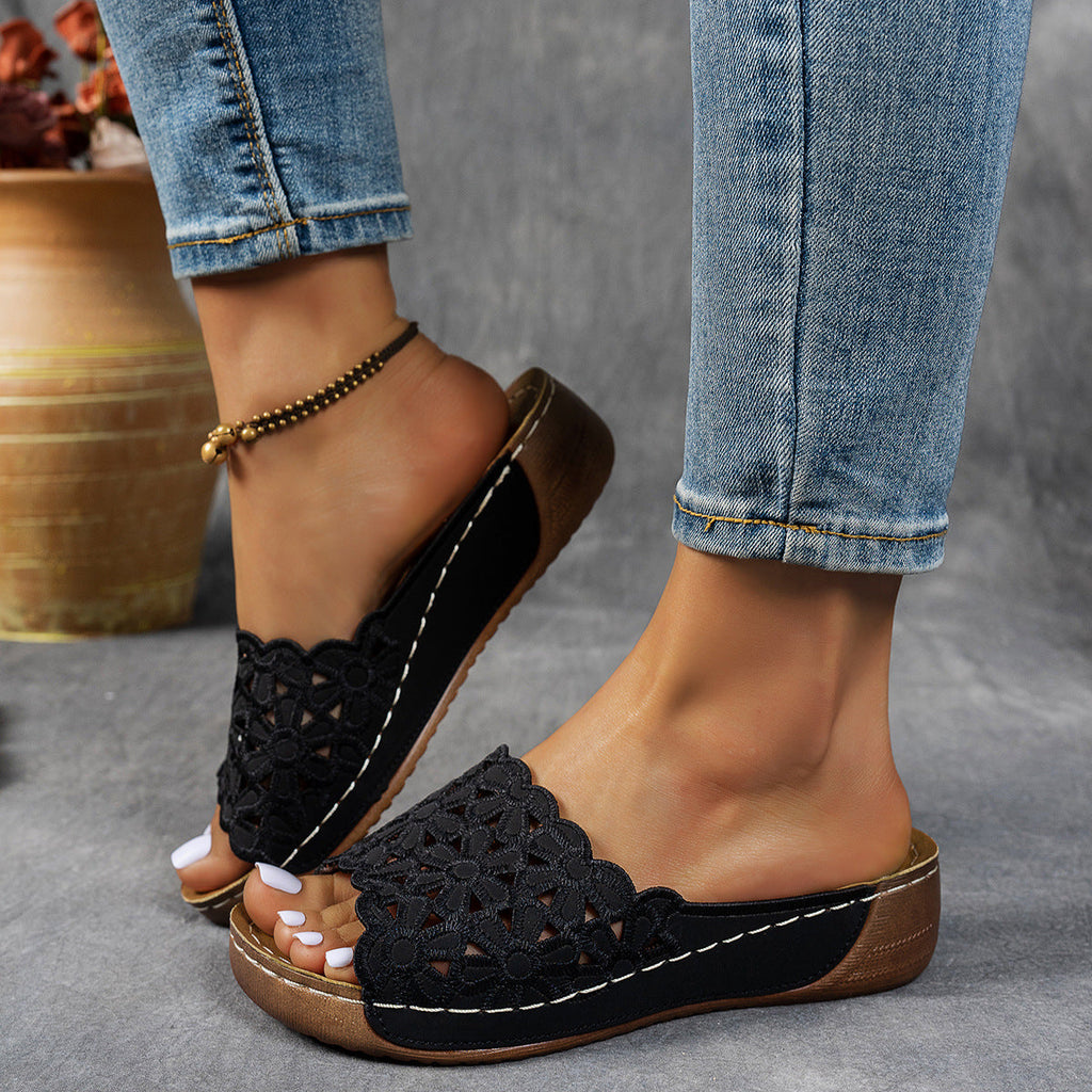 Mules confortables pour femmes avec une coupe florale à la mode et semelle antidérapante R&B