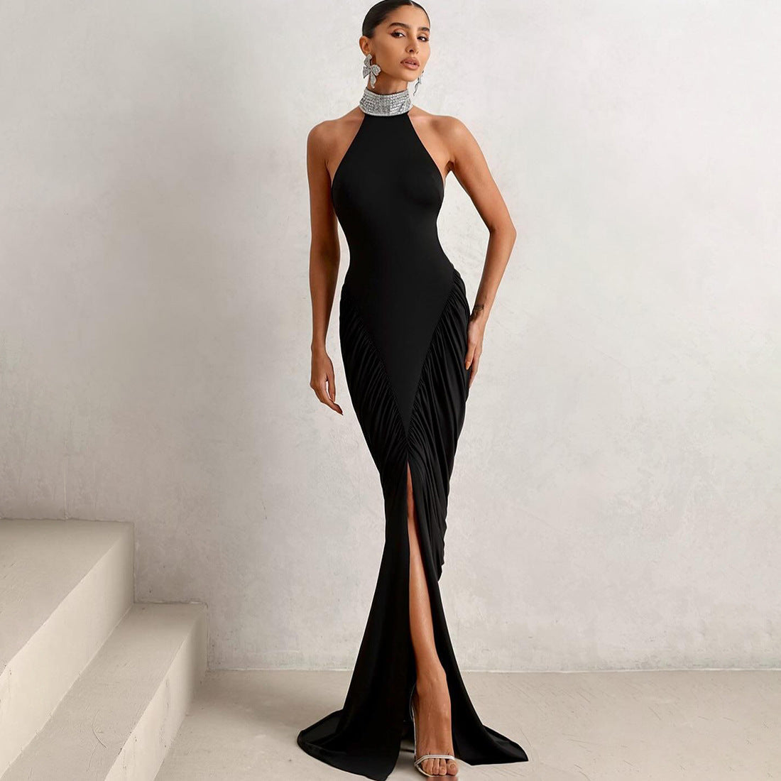 Robe Maxi Élégante pour Femmes avec Design Volumineux en Volants et Col Haut Heidi-Mode