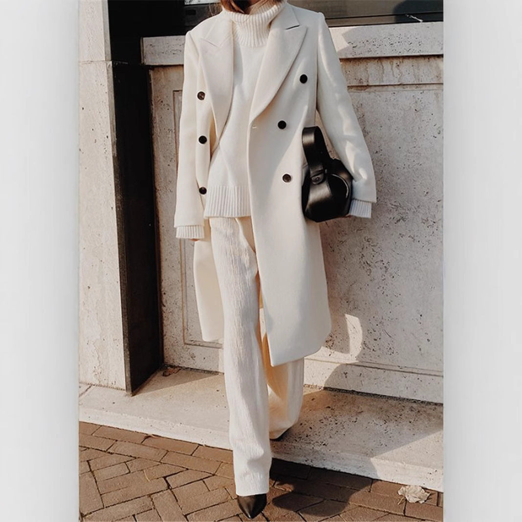 Manteau femme en mélange de laine à double boutonnage avec coupe oversize et grands revers Echoarchiv