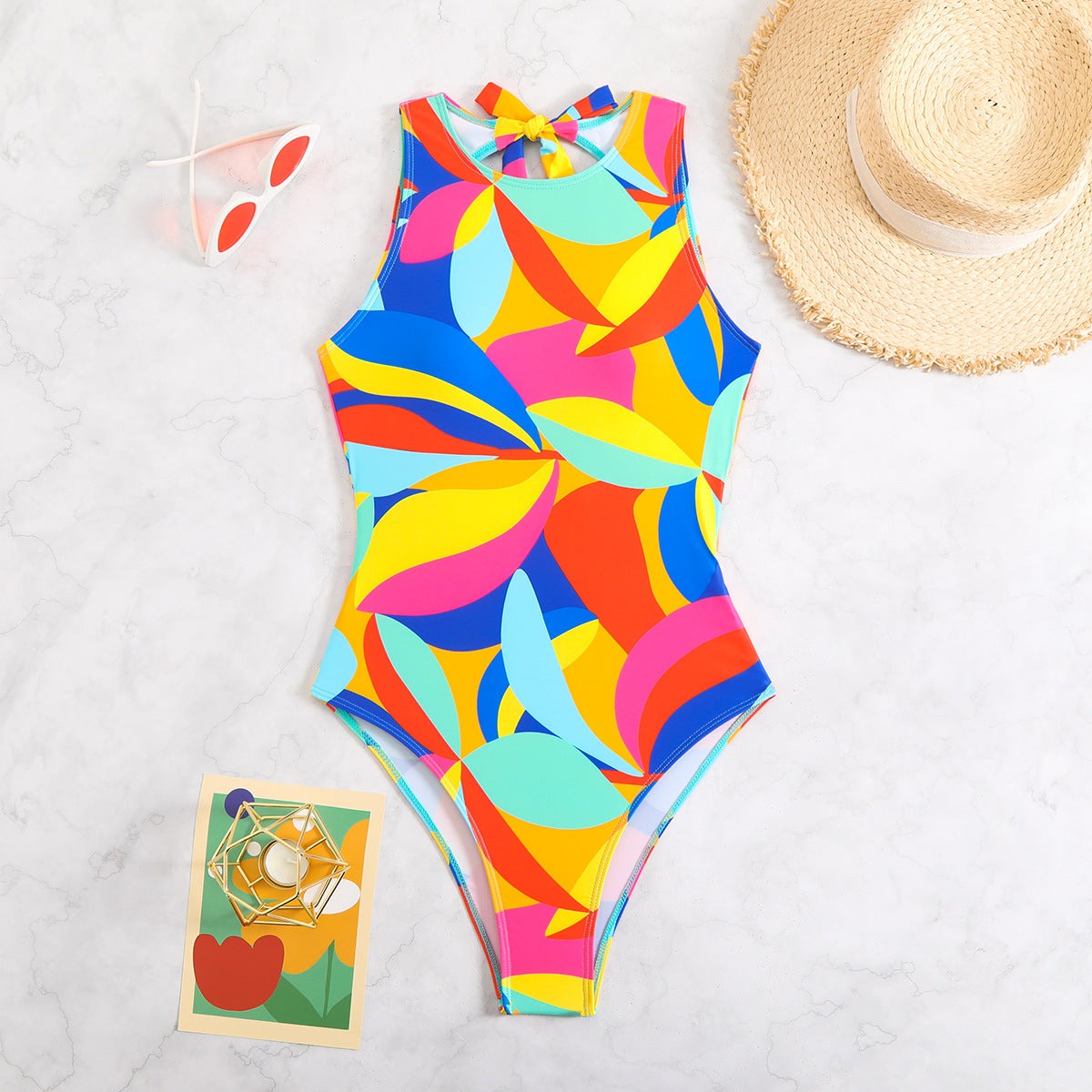 Maillot de bain une pièce sportif pour femmes avec motif de feuilles colorées Drune