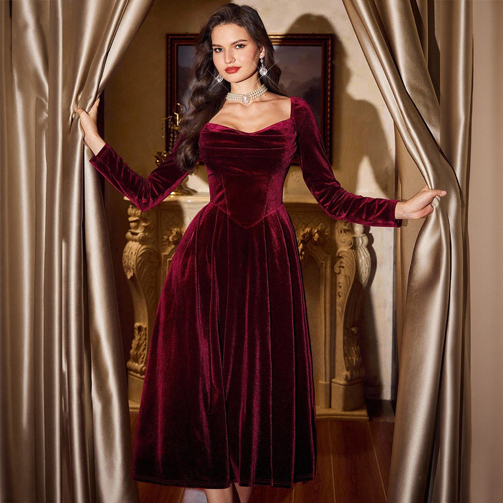 Robe midi en velours pour femmes avec décolleté en cœur, taille cintrée et jupe évasée