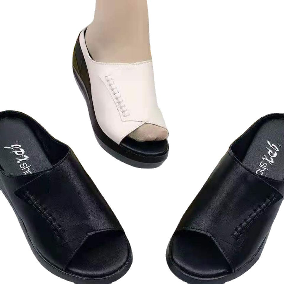 Pantoufles à talon compensé pour femmes avec un design de lanière élégant et un confort optimal R&B