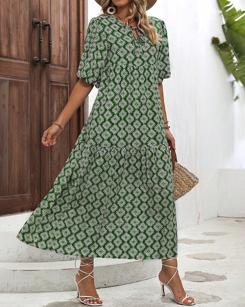 Robe maxi aérienne pour femmes avec imprimé ethnique géométrique, jupe à volants froncée et décolleté clé R&B