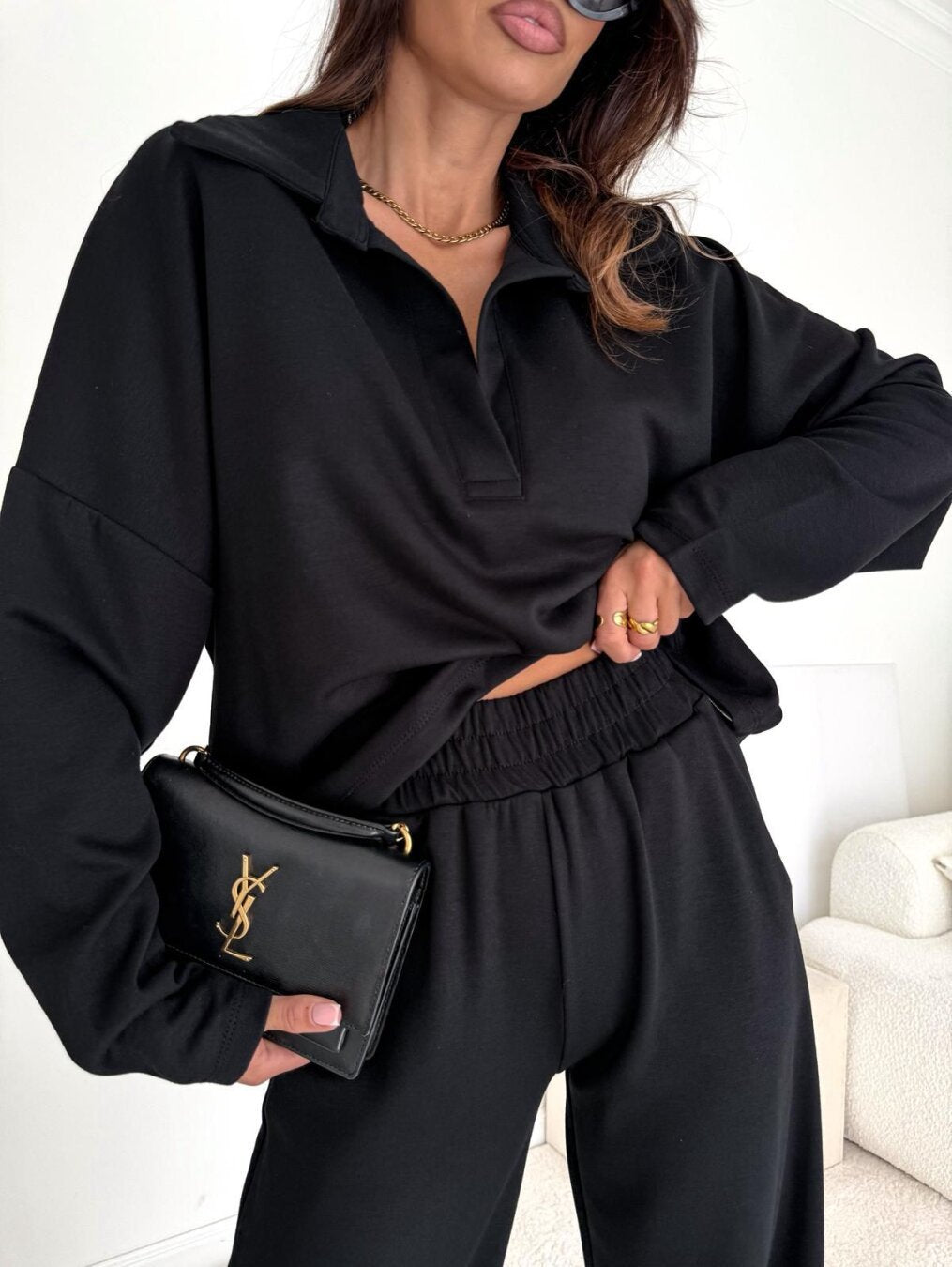 Ensemble de loungewear pour femmes avec col chemise - Sweatshirt court et pantalon palazzo large Echo Archiv