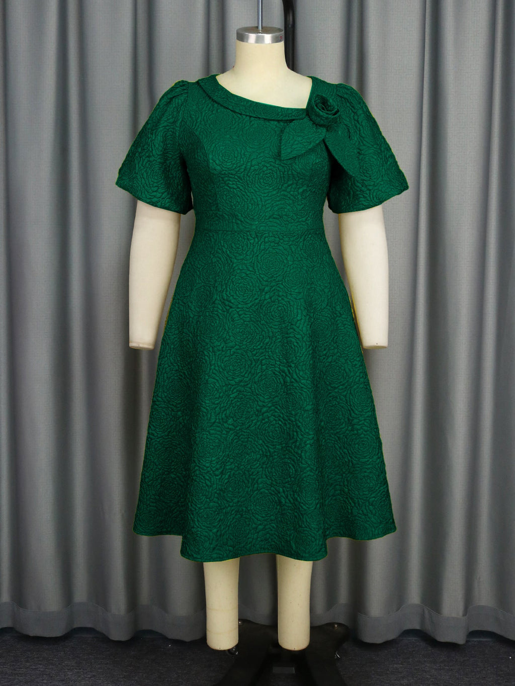 Robe pour femmes avec imprimé floral élégant et décoration en nœud R&B