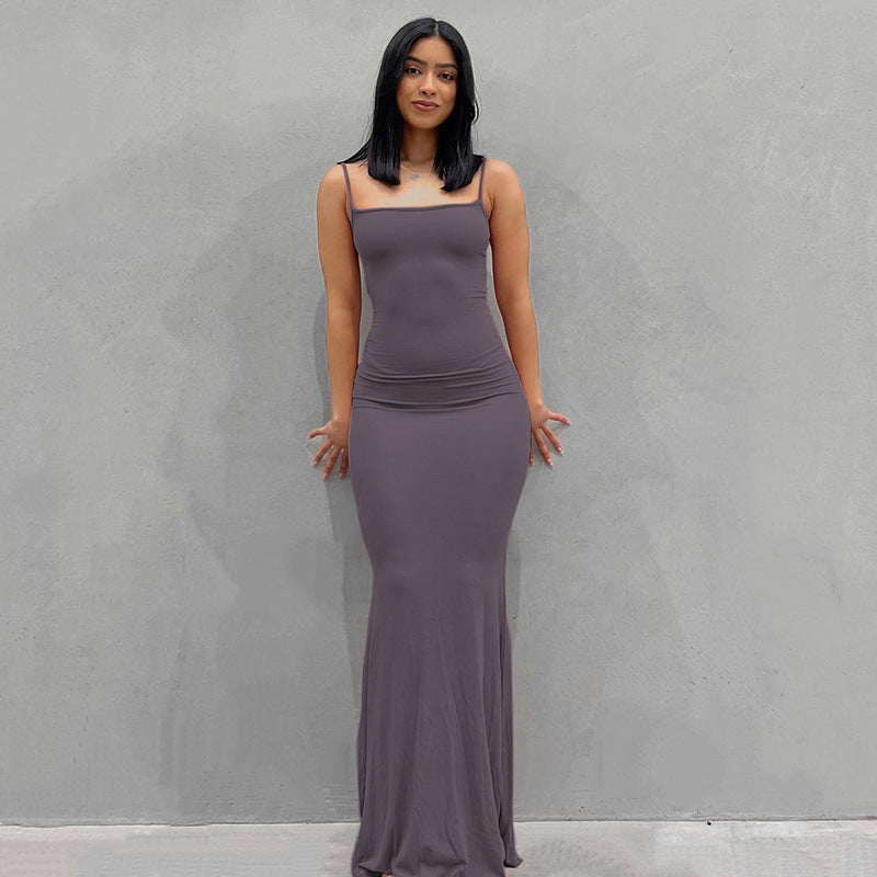 Robe maxi en jersey ajustée pour femmes avec drapés cintrés, manches longues et ourlet évasé Echoarchiv
