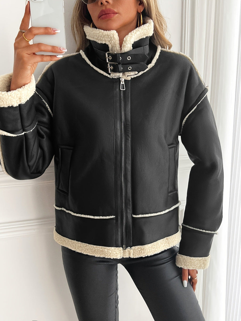 Veste en simili cuir pour femmes avec doublure en teddy et fermeture éclair