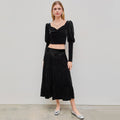 Ensemble deux pièces en velours pour femmes avec bustier-crop froncé et jupe midi à volants