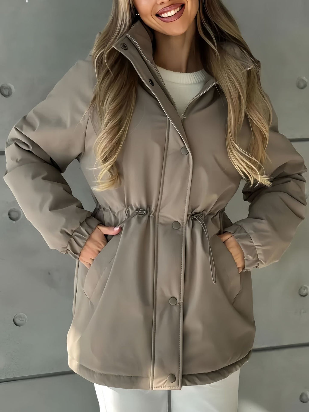 Veste fonctionnelle pour femmes avec taille ajustable