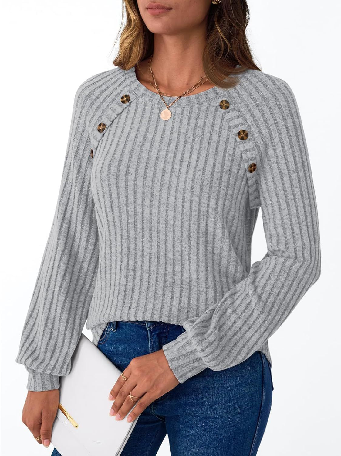 Pull en maille côtelée pour femmes avec patte de boutons décorative sur les manches raglan Echoarchiv