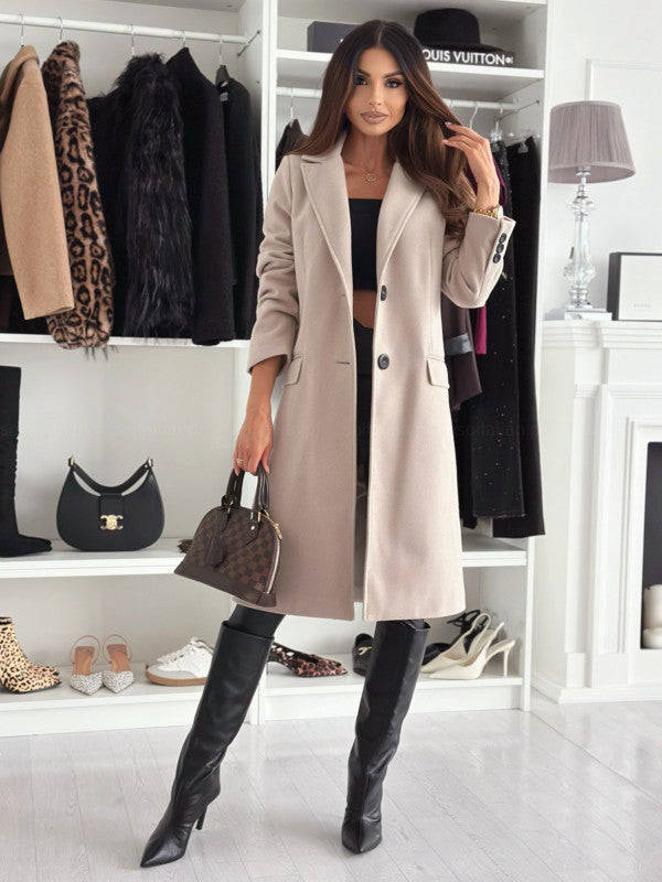 Manteau long ajusté à une rangée de boutons pour femmes Echoarchiv
