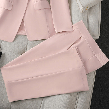 Pantalons pour femmes élégants et bien coupés