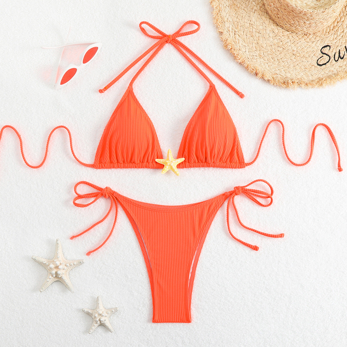 Bikini triangle pour femmes avec des volants raffinés et des accents ludiques Echo Archiv