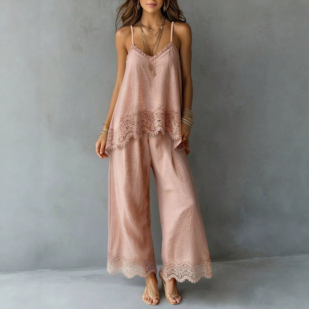 Ensemble femme léger à bretelles spaghetti, avec un ourlet en dentelle délicate et un pantalon palazzo ample R&B