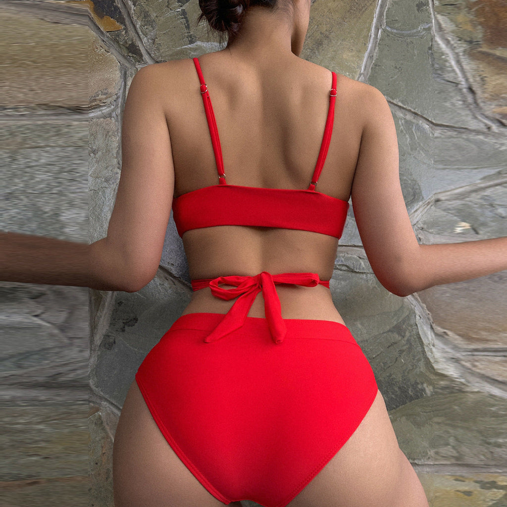 Bikini triangle femme avec accents tendance R&B