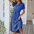 Robe midi pour dames avec des pois, des boutons et une ceinture à nouer