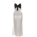 Robe maxi élégante pour femmes avec un séduisant insert en satin et un charmant accent de nœud Heidi-Mode