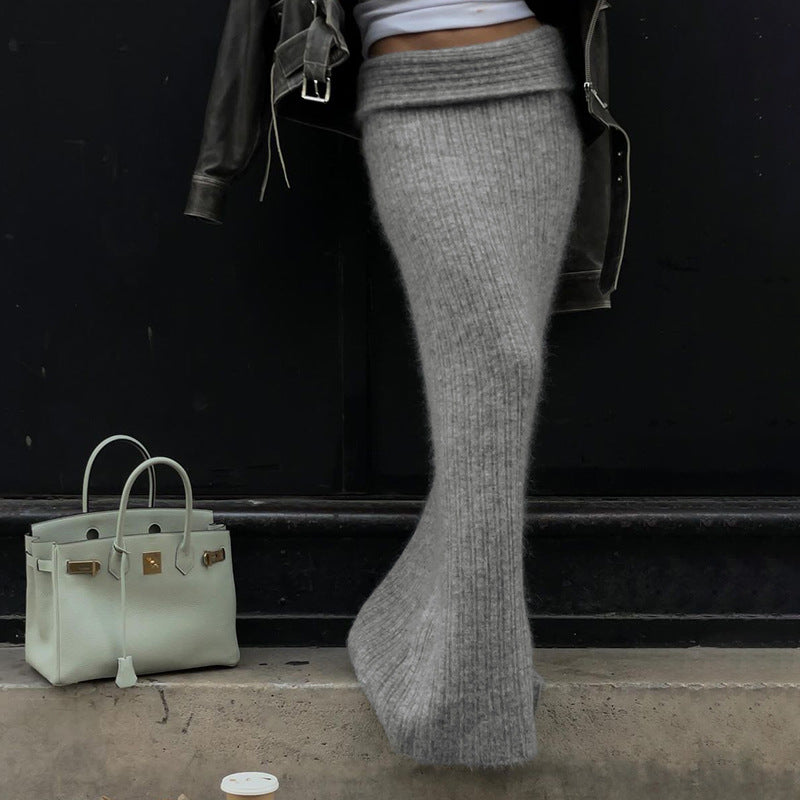 Pull cropped en maille fine sans épaules pour femmes avec un large col bateau et une taille en côte élastique Echo Archiv