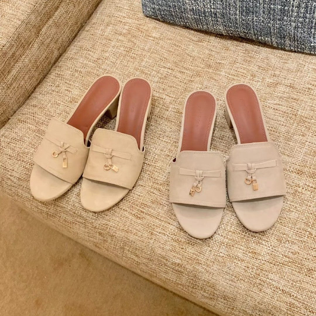 Chaussons élégants pour femmes avec application de nœud à la mode R&B