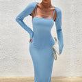 Robe maxi ajustée pour femme avec bretelles spaghetti et manches boléro amovibles