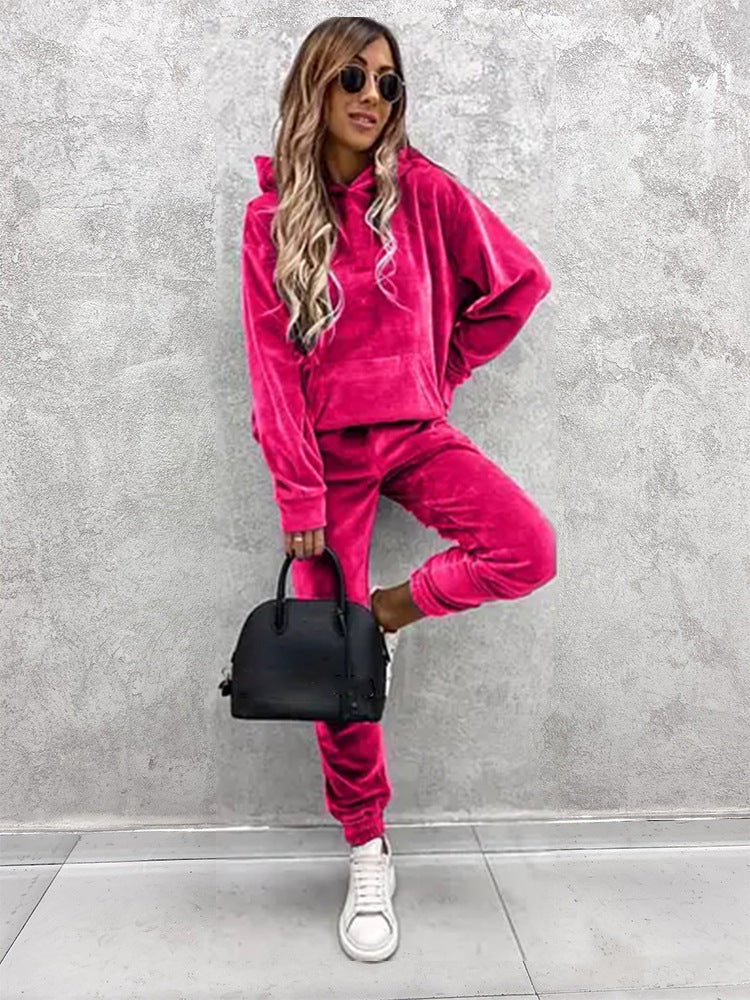 Ensemble de lounge en velours pour femmes avec un pull à capuche douillet et un jogging fuselé Echo Archive