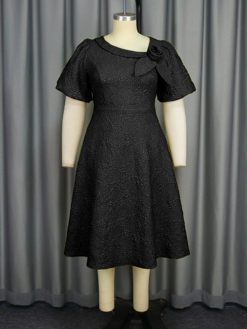 Robe pour femmes avec imprimé floral élégant et décoration en nœud R&B
