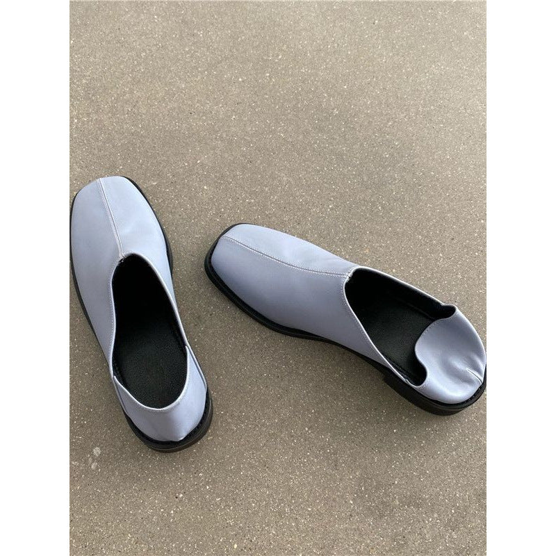 Chaussons élégants pour femmes avec des accents modernes R&B