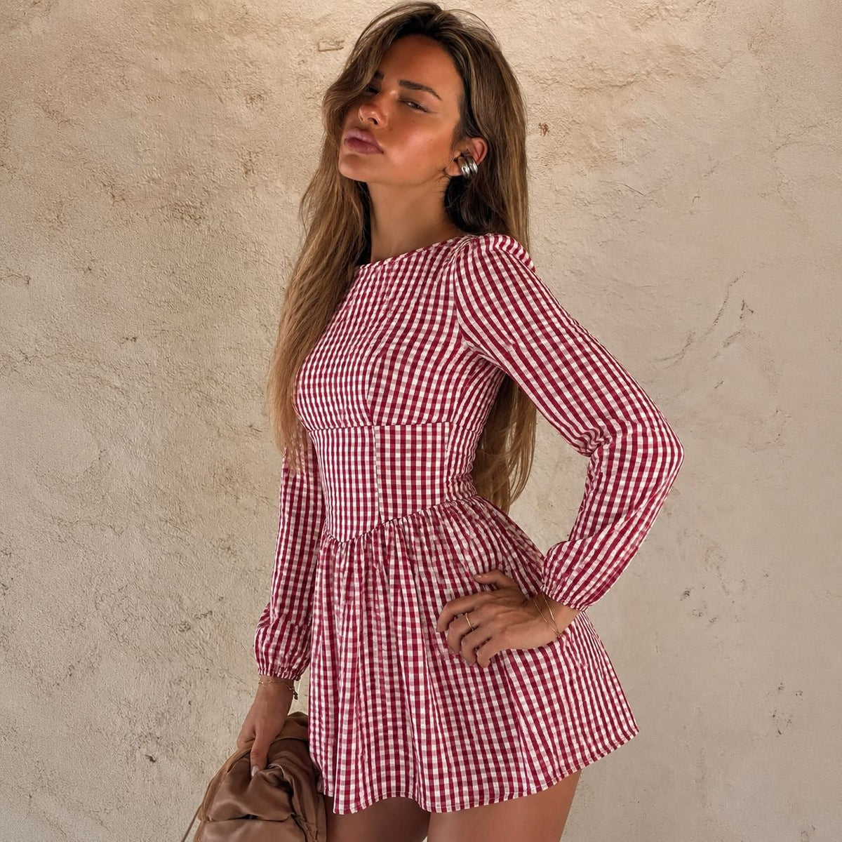 Robe mini ajustée à carreaux Vichy pour femmes avec manches longues, couture cintrée et jupe volumineuse Echo Archiv