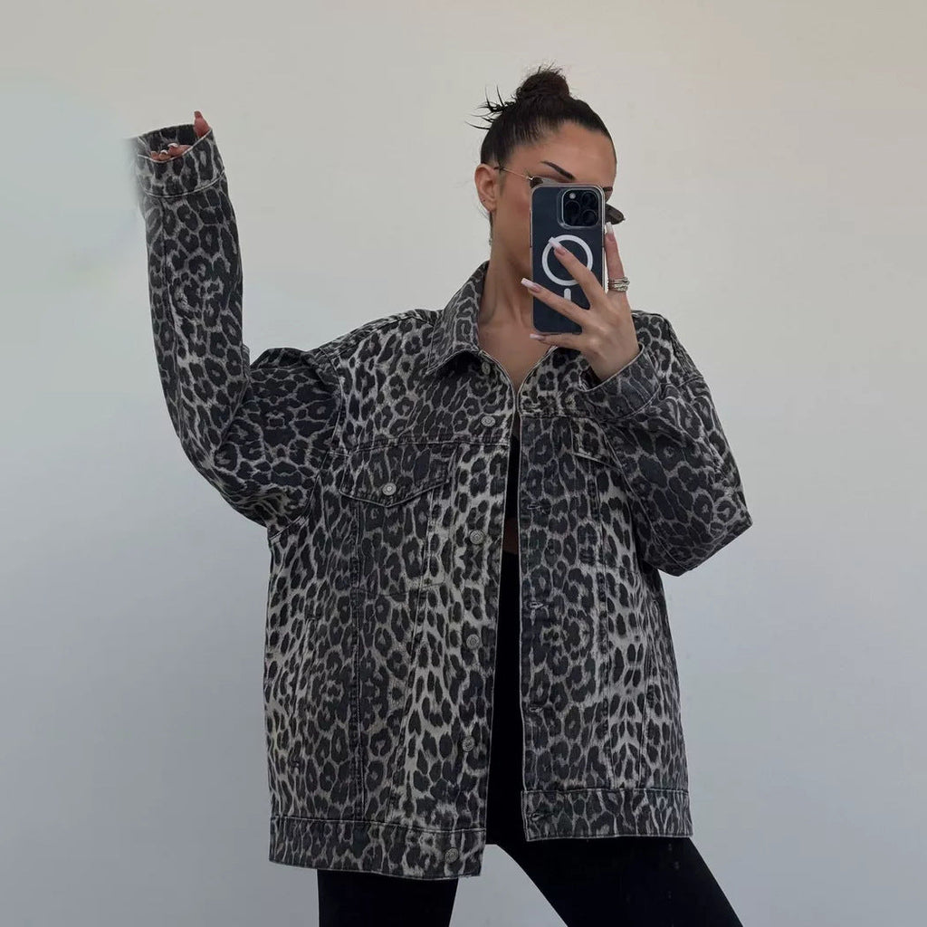 Veste en jean oversize pour femmes avec imprimé léopard et poches poitrine appliquées Echo Archiv