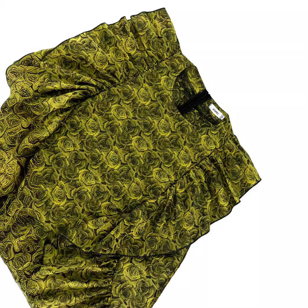 Robe pour femmes avec volants volumineux et motif floral R&B