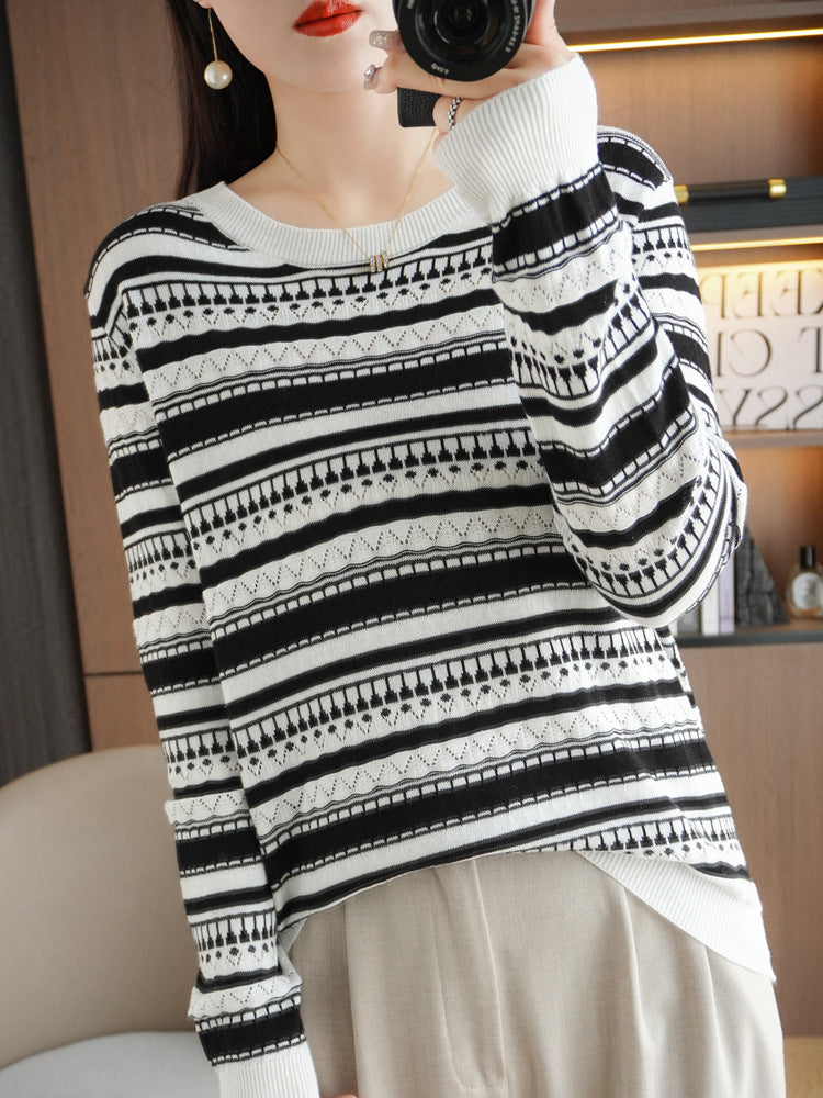 Pull pour femmes avec col rond et rayures
