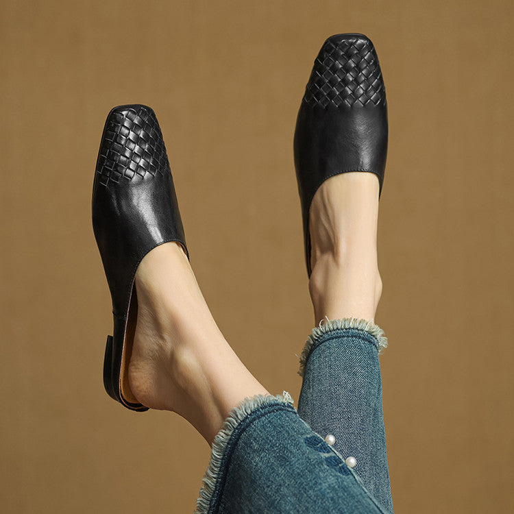 Alessira | Pantoufles en cuir classiques à bout fermé