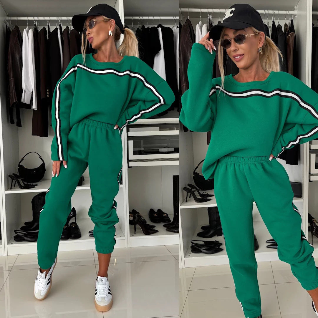 Ensemble de lounge sportif pour femmes avec bandes latérales rayées, sweat-shirt oversized et jogging élastique Echo Archive