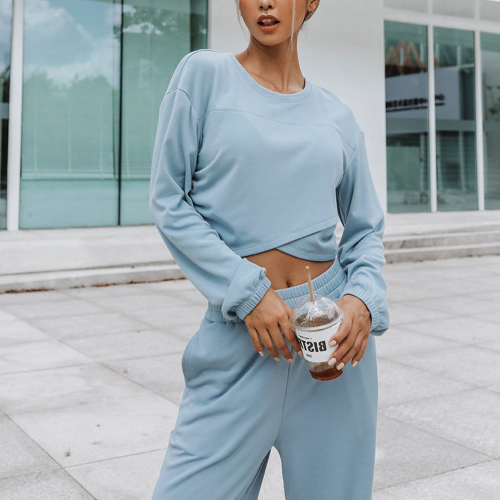 Ensemble de lounge ample pour femmes avec pull oversized cropped et pantalon palazzo taille haute Echo Archive