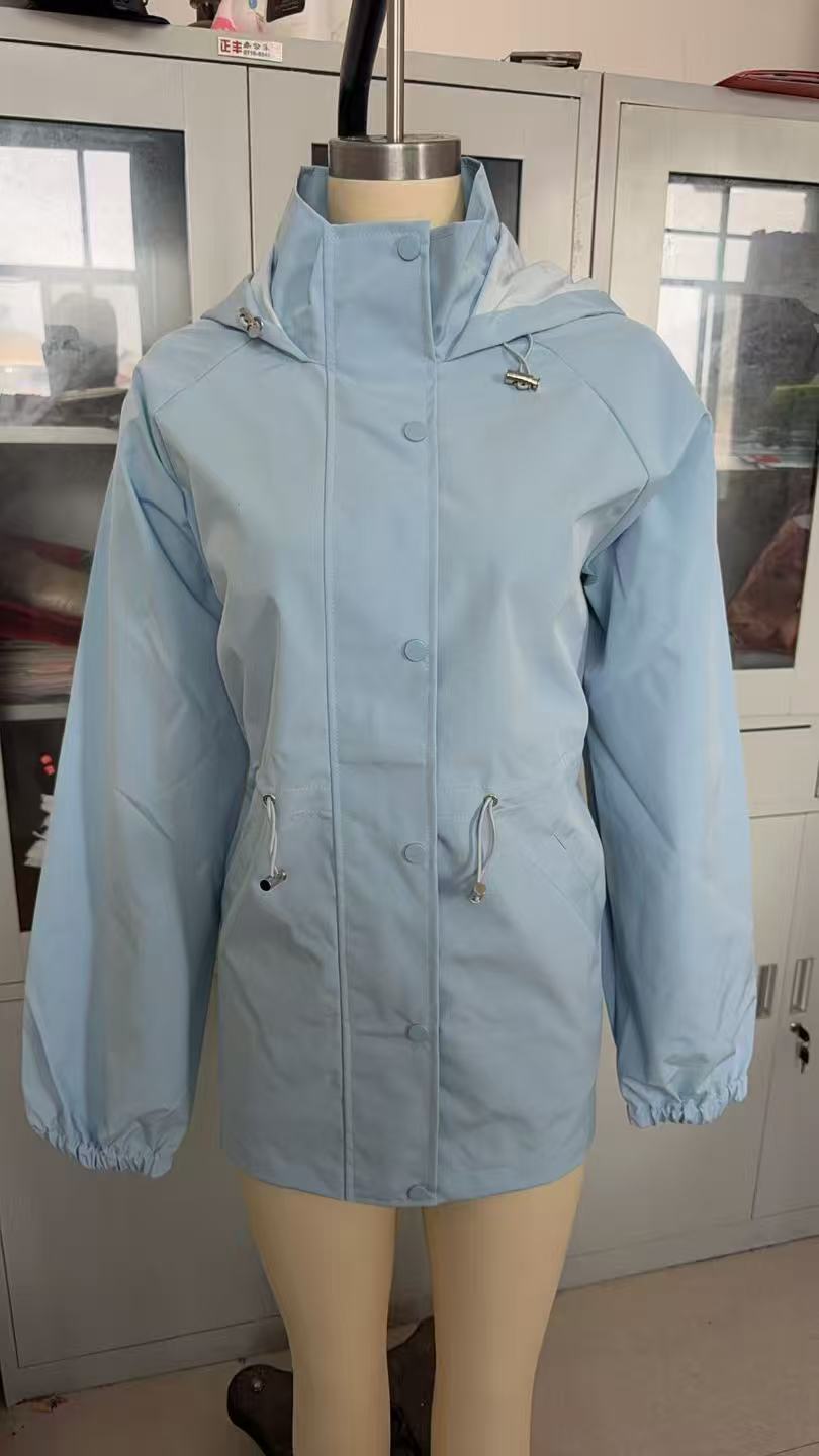 Veste d'extérieur légère et fonctionnelle pour femmes