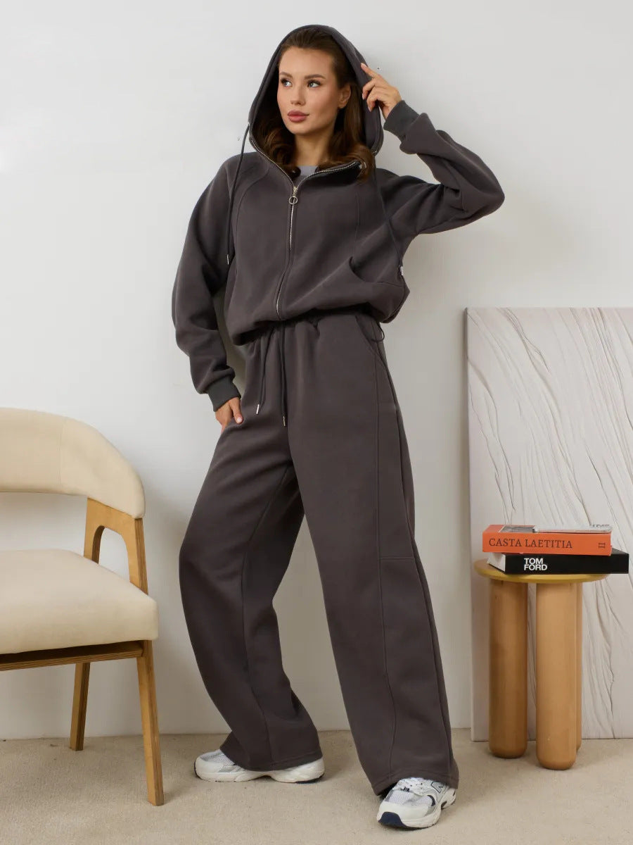 Sweat à capuche zippé oversize pour femmes avec poche kangourou et pantalon de jogging taille haute avec coupe large Set Echo Archiv