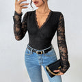 Body en dentelle élégante pour femmes avec division corset et manches transparentes longues Echoarchiv