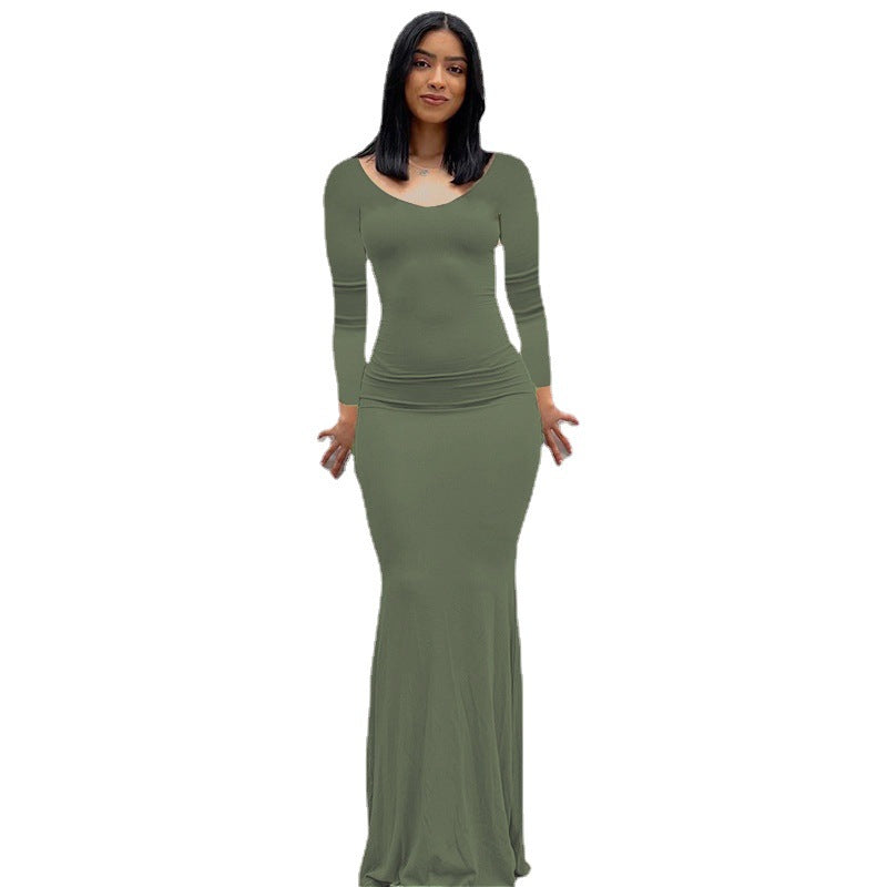 Robe maxi en jersey ajustée pour femmes avec drapés cintrés, manches longues et ourlet évasé Echoarchiv