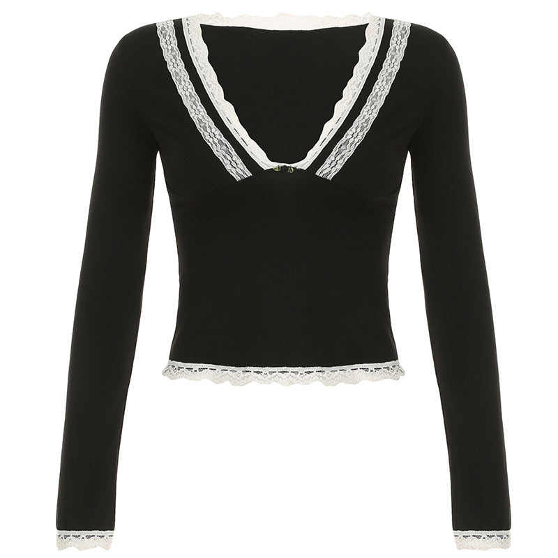 Top court à manches longues cintré pour femmes avec décolleté en V profond, bordure en dentelle délicate et couture sous la poitrine de Echo Archiv