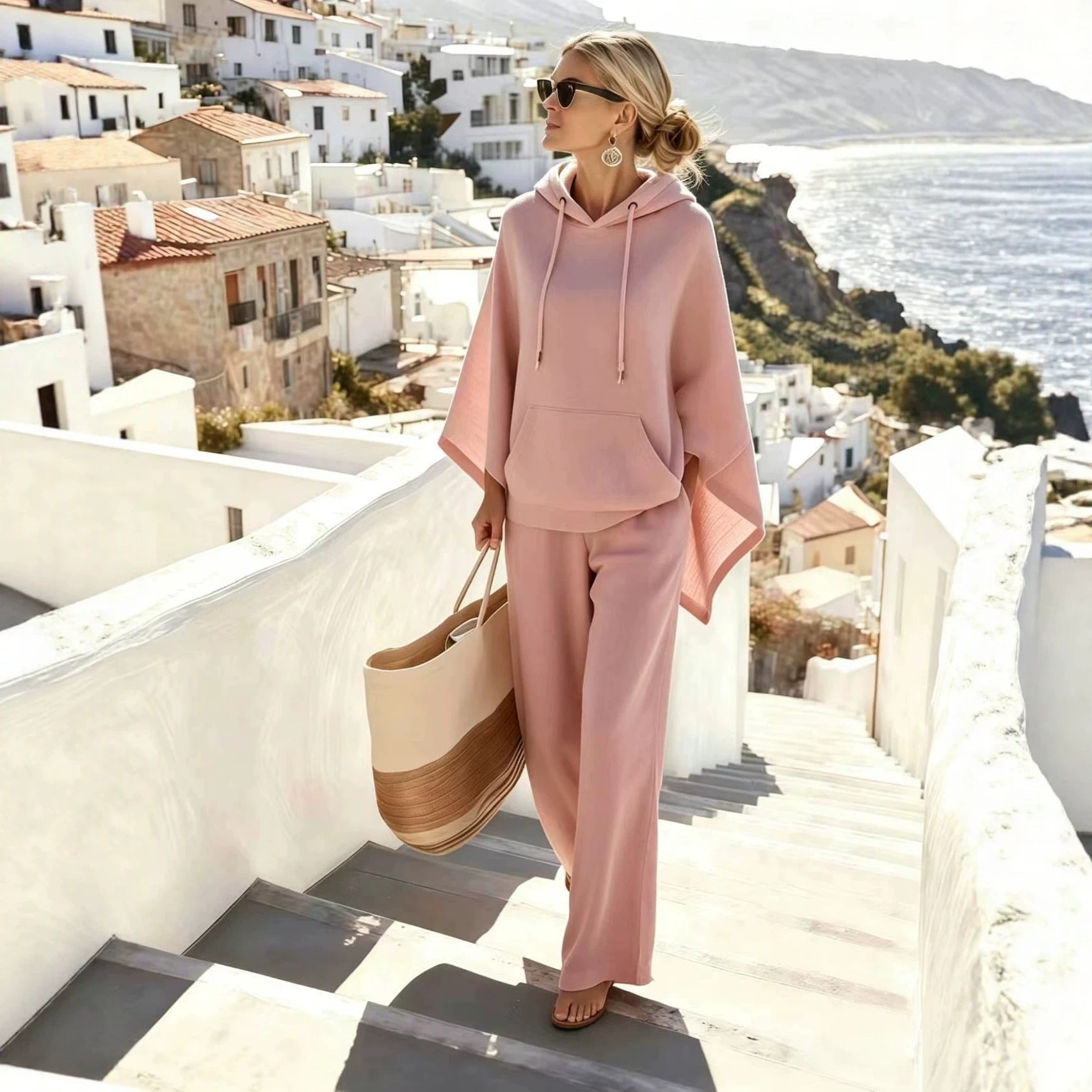 Ensemble lounge pour femmes avec poncho à capuche décontracté et pantalon ample en tissu éponge Echo Archiv