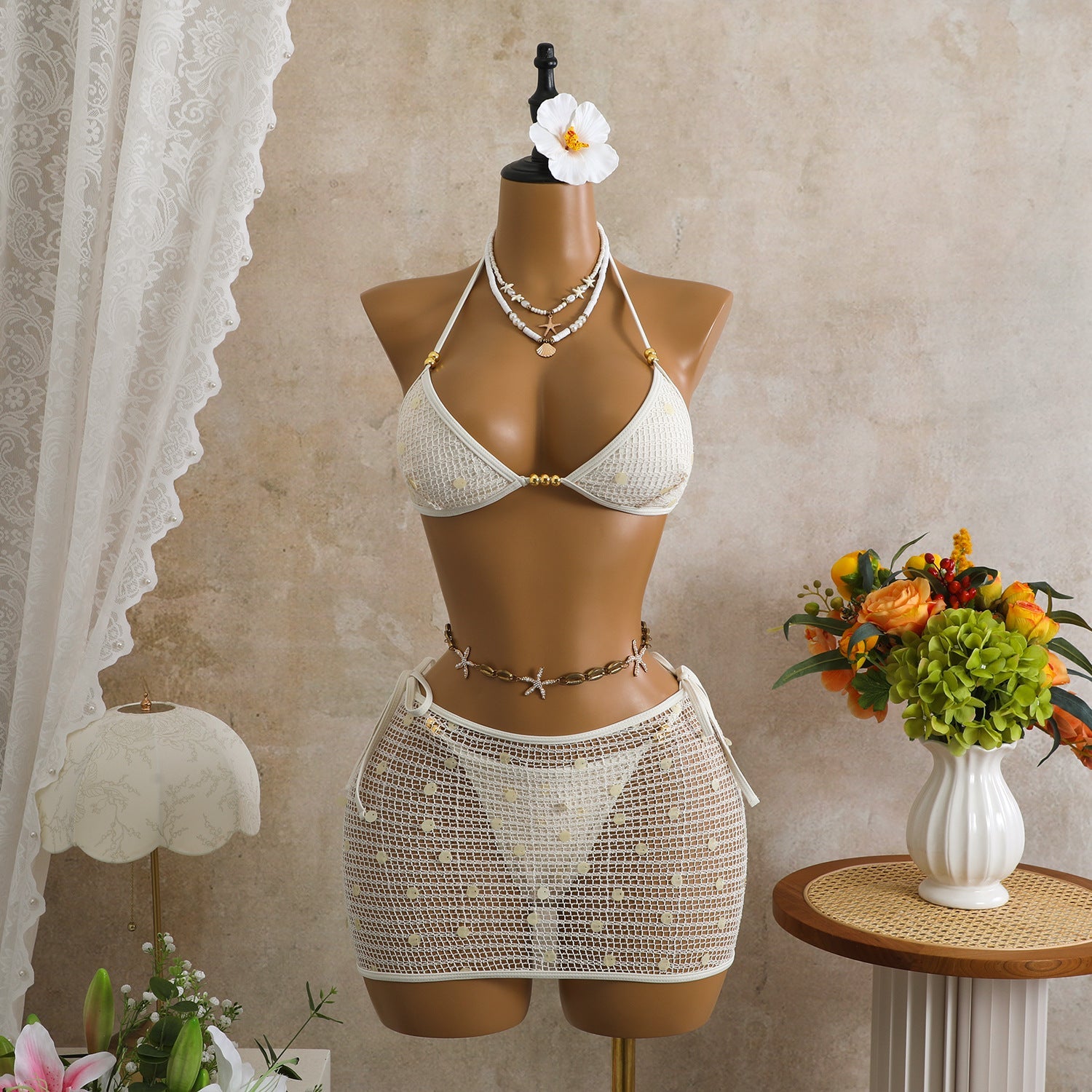 Bikini triangle pour femmes avec jupe transparente et détails scintillants R&B