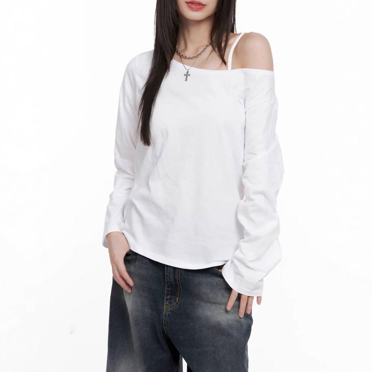 T-shirt long à manches longues asymétrique Off-Shoulder pour femmes en coton stretch avec coupe oversize Echo Archiv