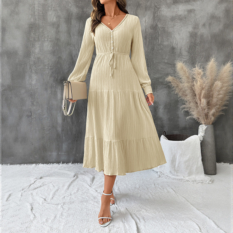 Robe midi crinkle pour femmes avec décolleté en V, patte de boutonnage, ceinture ajustée et jupe à volants Echoarchiv