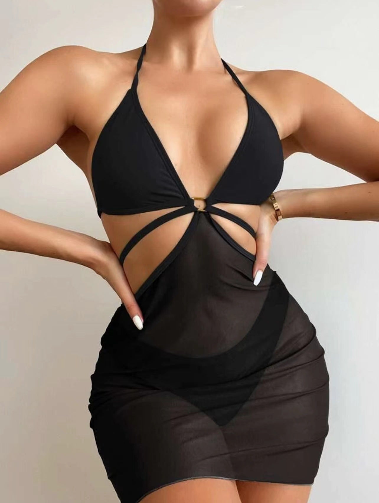 Bikini triangle femme avec jupe transparente R&B