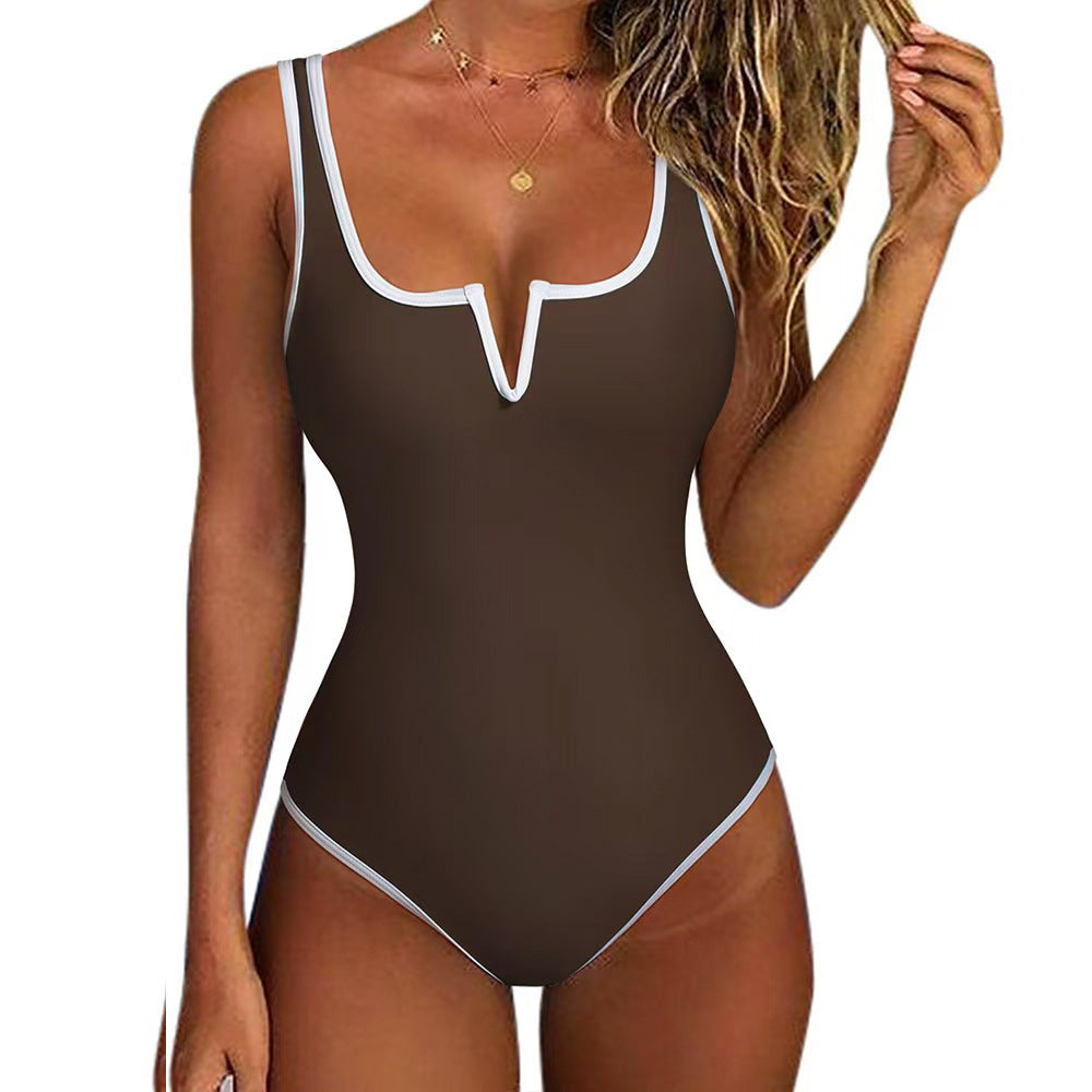 Maillot de bain une pièce sportif pour femmes avec décolleté en V profond et détails contrastants Drune