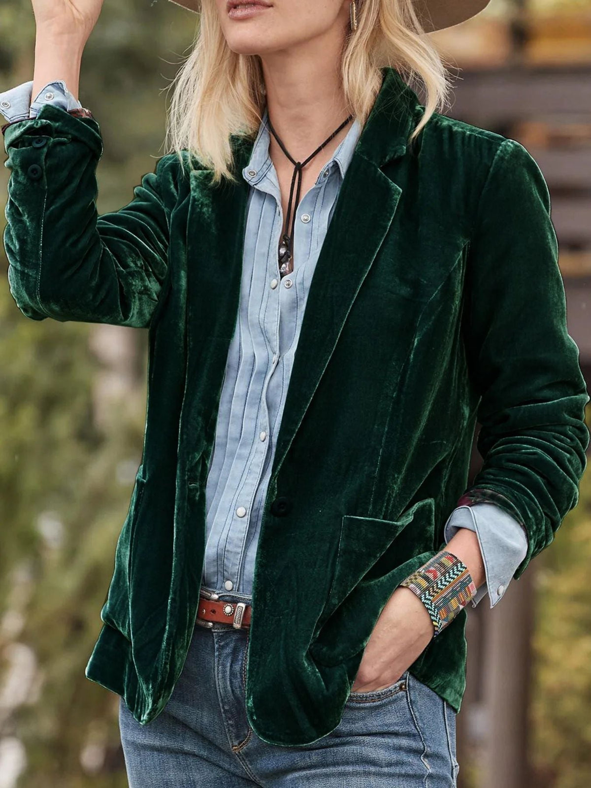 Blazer en velours pour femmes avec revers classique et tombé doux