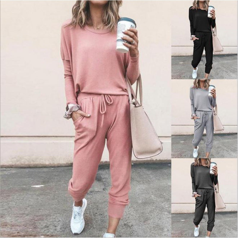 Ensemble de lounge décontracté pour femmes avec col rond, pantalon à cordon et poignets Echo Archive