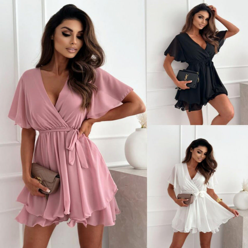 Robe portefeuille pour femmes avec coupe fluide et détails en dentelle délicate Heidi-Mode
