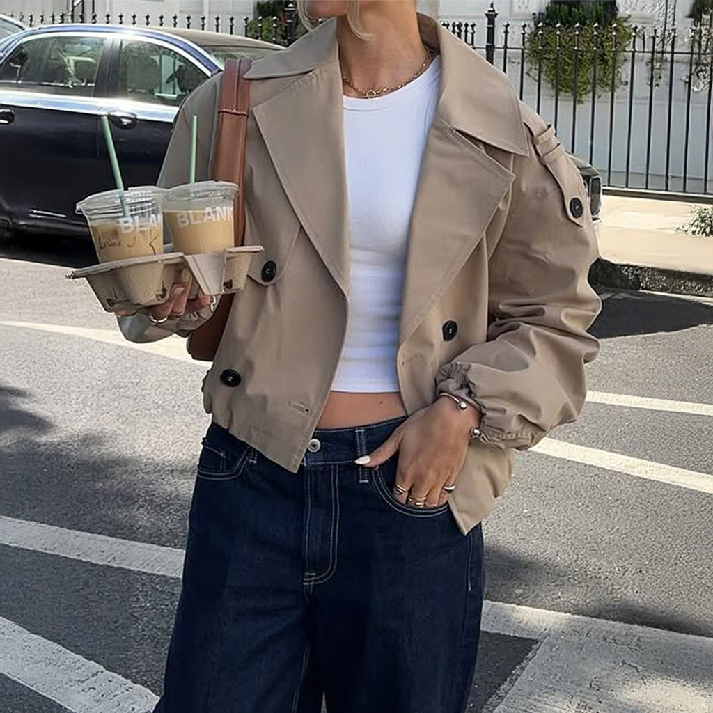 Manteau trench court pour femme avec devant à double boutonnage, grands revers et manches élastiques Echo Archiv