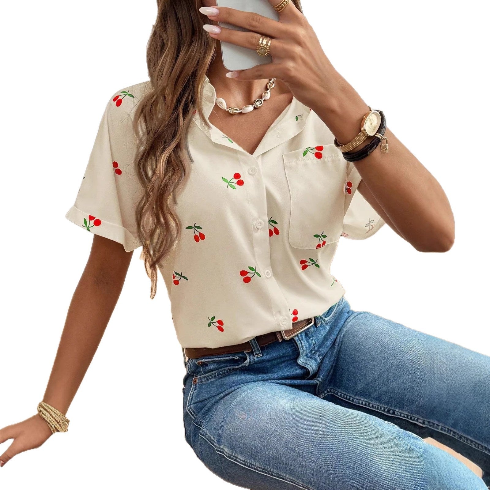 Blouse pour femmes avec un motif de cerises fraîches et une coupe décontractée Heidi-Mode